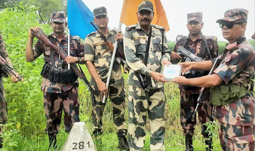 বিজিবি-বিএসএফের ঈদ শুভেচ্ছা বিনিময়