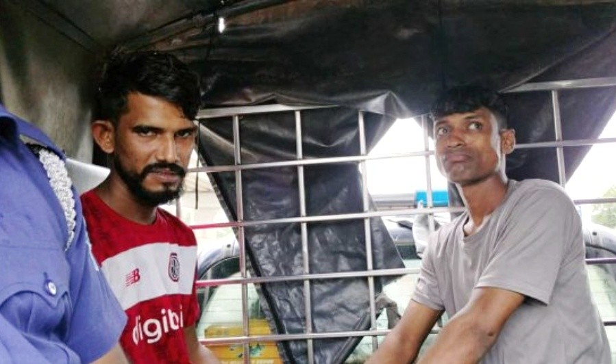 চলন্ত বাসে কুমিল্লা বিশ্ববিদ্যালয়ের ছাত্রীকে ধর্ষণ চেষ্টা, গ্রেপ্তার ২