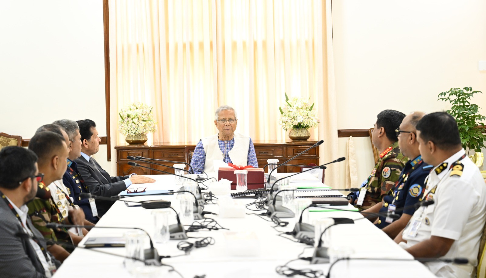 প্রধান উপদেষ্টার কাছে মাইলস্টোন স্কুল অ্যান্ড কলেজে বিমান বিধ্বস্তের ঘটনার তদন্ত প্রতিবেদন জমা দিয়েছে তদন্ত কমিটি