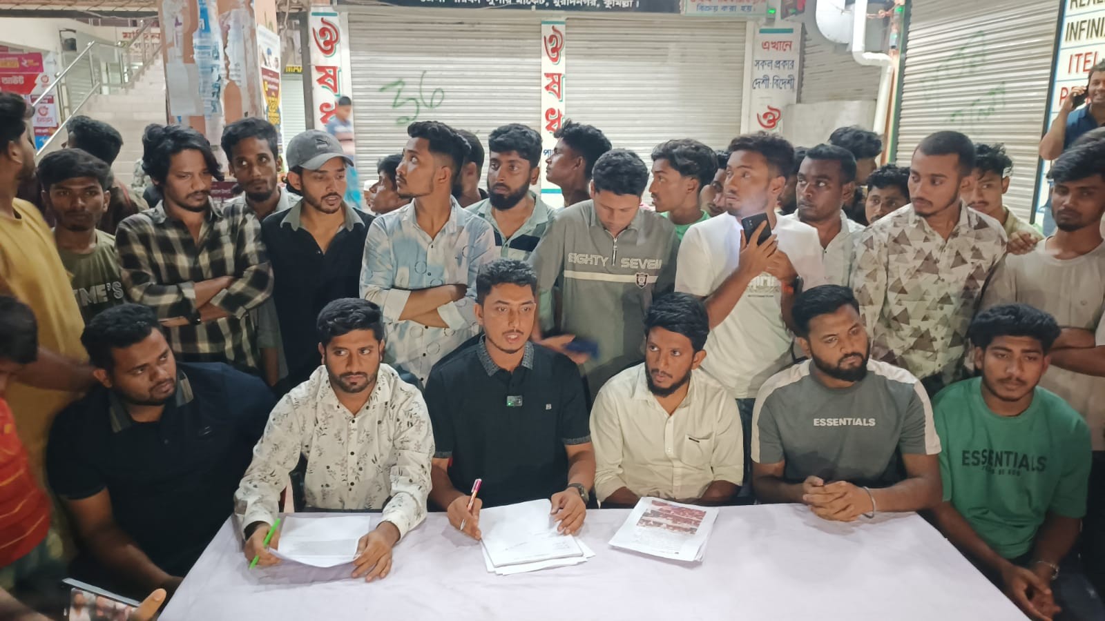 উপদেষ্টার পদত্যাগের দাবিতে মিছিল করে, তাদের অচিরেই গ্রেফতার করতে হবে: বৈষম্য বিরোধী নেতৃবৃন্দ