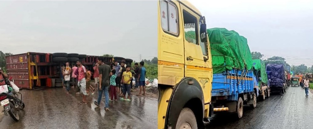 কুমিল্লা-সিলেট মহাসড়কে কাভার্ডভ্যান উল্টে  তীব্র যানজট