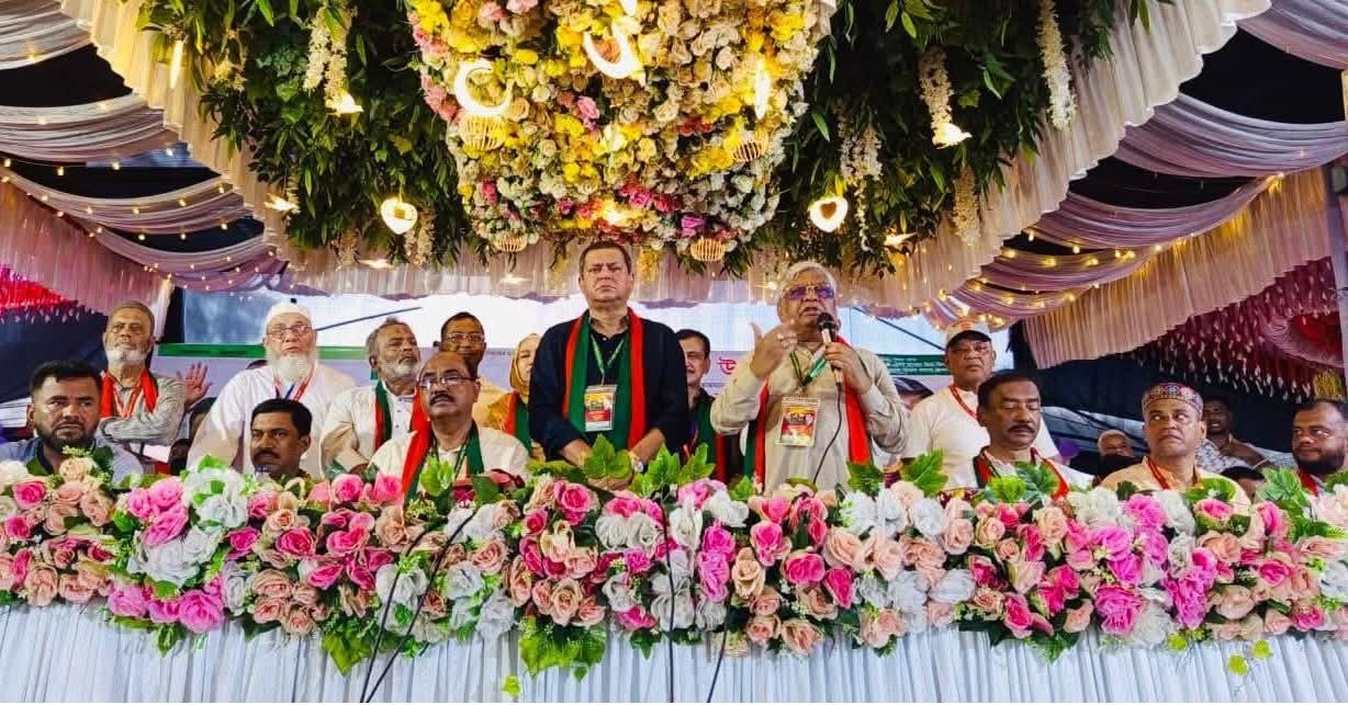 নির্বাচিত সরকার ছাড়া দেশে এক ডলারও বিদেশি বিনিয়োগ আসবে না - কুমিল্লায় বিএনপির কেন্দ্রীয় ভাইস চেয়ারম্যান বরকত উল্লাহ বুলু