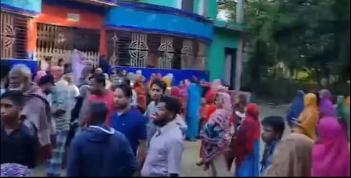 কুমিল্লায় মাদক ব্যবসার প্রতিবাদ করায় মা–ছেলেকে ছুরিকাঘাতে হত্যা