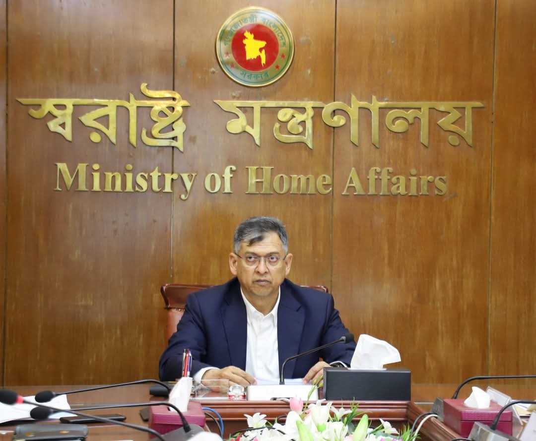 পুলিশের কাজে অবৈধভাবে কেউ বাধা দিতে পারবে না - স্বরাষ্ট্রমন্ত্রী