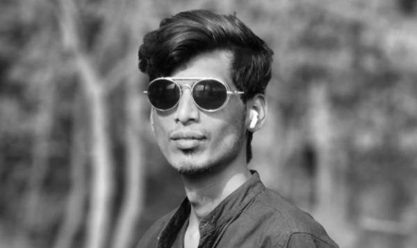 যশোরের চিহ্নিত সন্ত্রাসী ‘চশমা সাইদ’কে গলাকেটে হত্যা