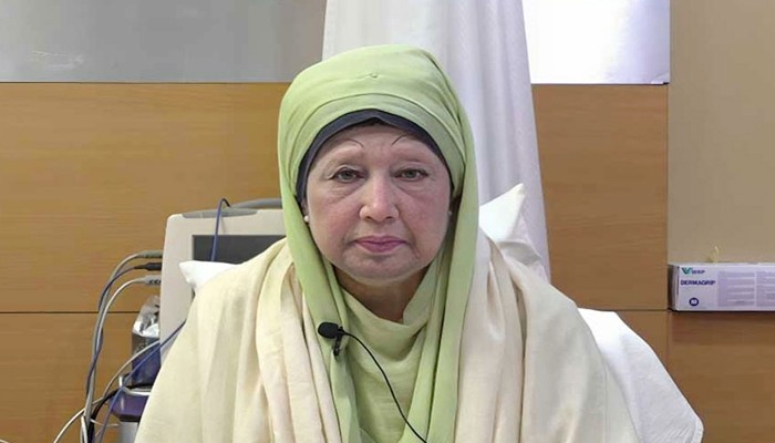 দেশি-বিদেশি চিকিৎসকদের সমন্বয়ে খালেদা জিয়ার চিকিৎসা চলছে : মির্জা ফখরুল