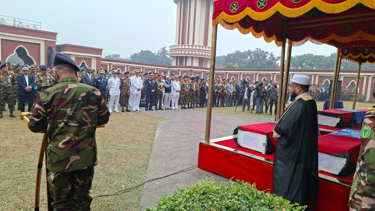 সুদানে নিহত ৬ শান্তিরক্ষী সেনার জানাজা সম্পন্ন